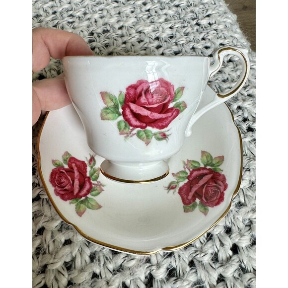 Vintage RARE Paragon Double Mark Warranty Floating Rose Tea Cup And Saucer Set - Picture 7 of 8
